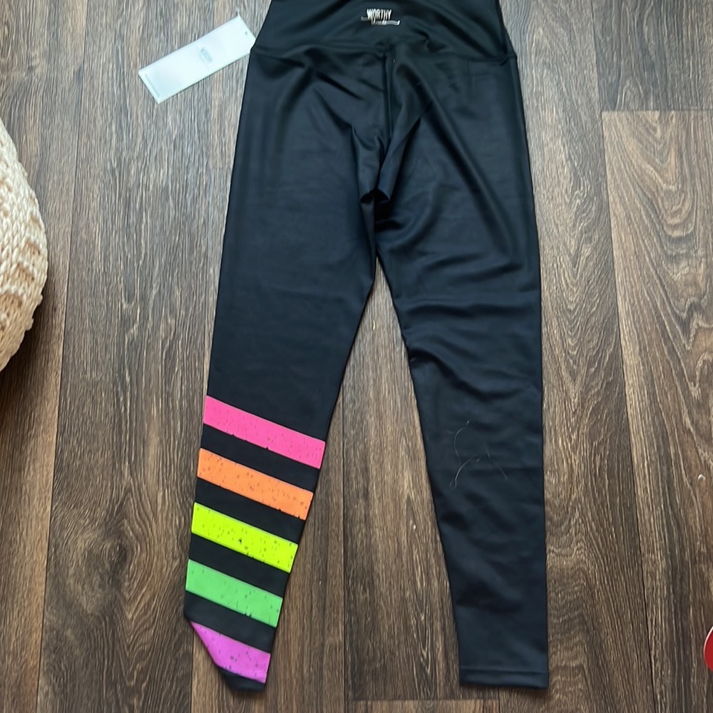Worthy Threads Leggings - Picture 5 of 5